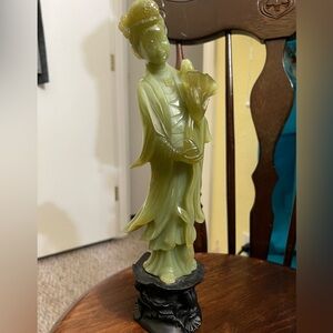 Vntg. Chinese Haitian Jade ROSE BUD woman. 11.5” high. Tags away.